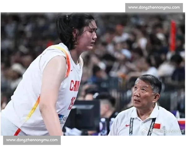 央视直击女篮中日对决：张子宇内线无解，宫鲁鸣战术显神威